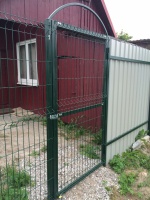 Забор или ограждение из панельной сетки