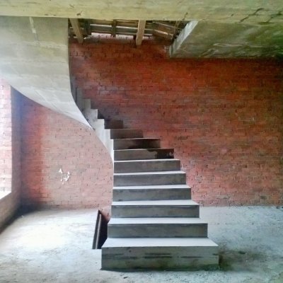 Монолитная бетонная лестница