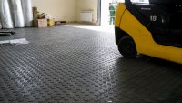 Резиновая плитка 500×500×16 мм для гаража и автомастерской