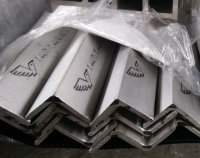 Угол горячекатаный AISI 316L равнополочный в наличии