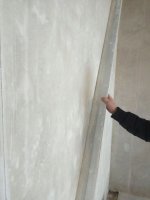 Оштукатуривание стен по маякам