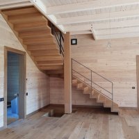 Изготовить деревянные лестницы Модель " Трапп"