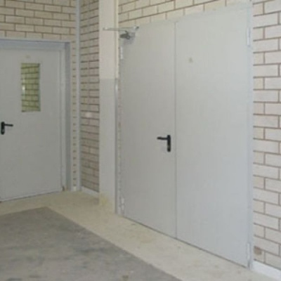 противопожарные металлические двери от 7800 руб,ворота,люки
