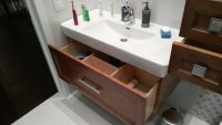 Мебель для ванной комнаты из массива дерева