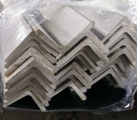 Угол горячекатаный AISI 316L равнополочный в наличии