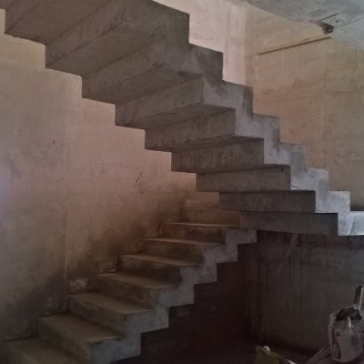 Бетонная лестница