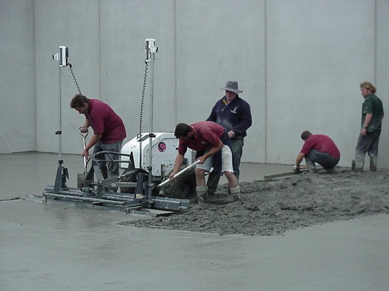 Аренда бетоноукладчика для устройства бетонных плоских конструкций (полов, перекрытий, фундаментных плит, открытых бетонных площадок