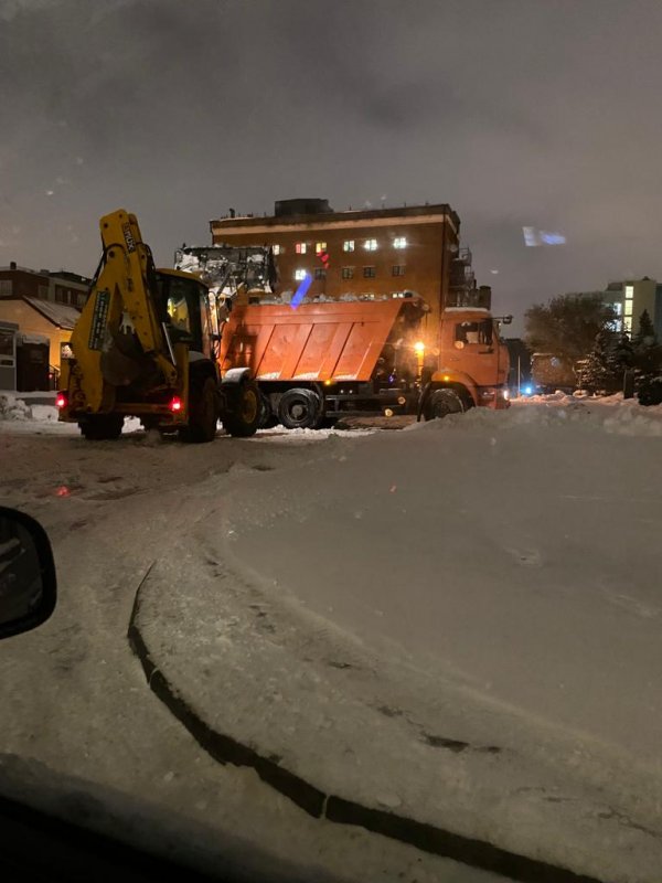 Вывоз и уборка снега, аренда экскаватора-погрузчика