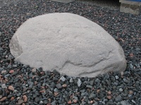 Камни декоративные. Крышка для септика, ЛОС или люка канализационного. В виде камня-валуна натуральн