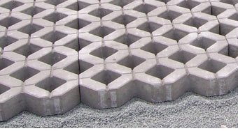 Газонная бетонная решетка 1РД10 *600х400х100.