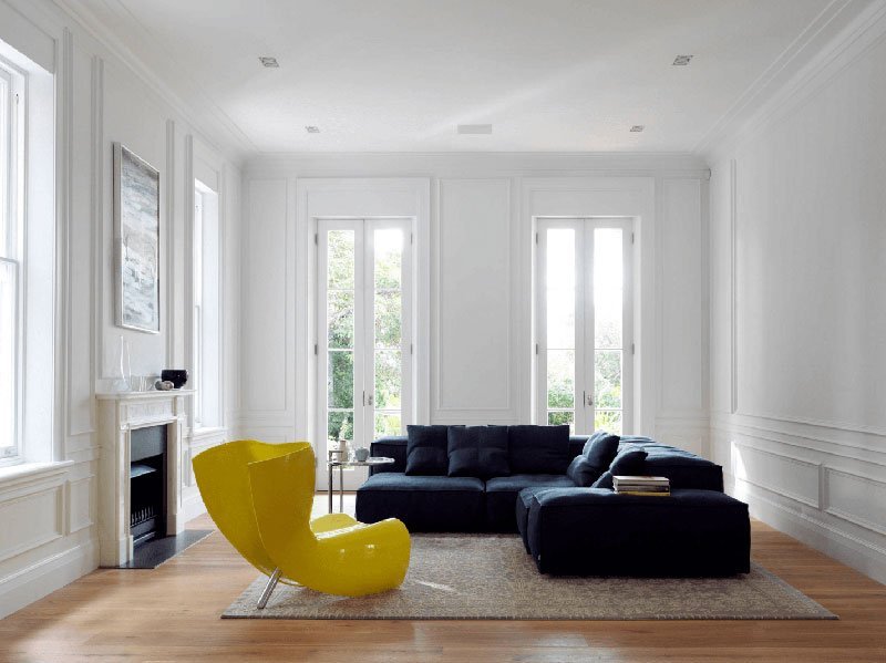Нелинейная расстановка мебели - рекомендация для создания стиля минимализм в интерьере