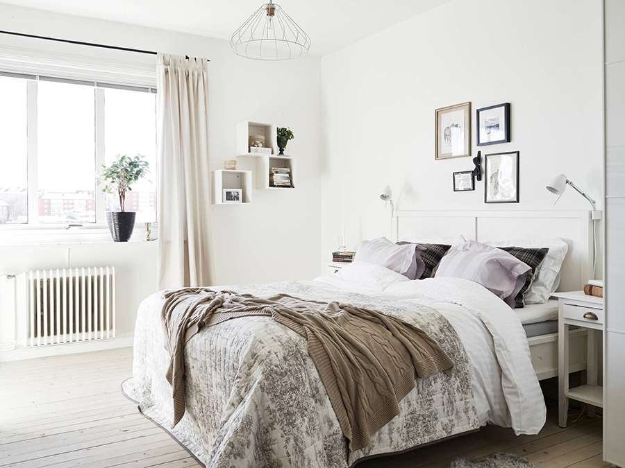 Современный интерьер спальни в скандинавском стиле 