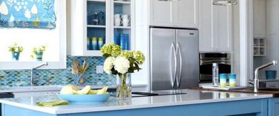 С какими цветами сочетается синий цвет в интерьере