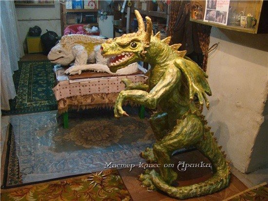 Скульптура из монтажной пены «Дракон»