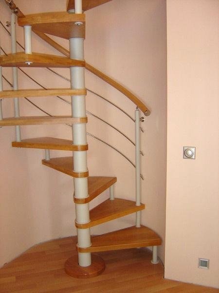 Винтовая лестница на второй этаж своими руками | Винтовые лестницы, Лестница, Дом
