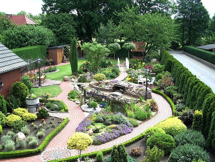 Дача: оформление садового участка, ландшафтный дизайн, монтаж дворовых построек