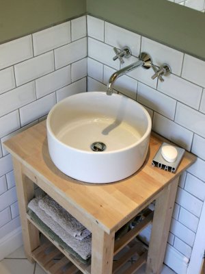Шкаф для раковины в ванной 50 см