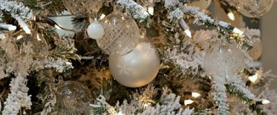 Как украсить квартиру на Новый год